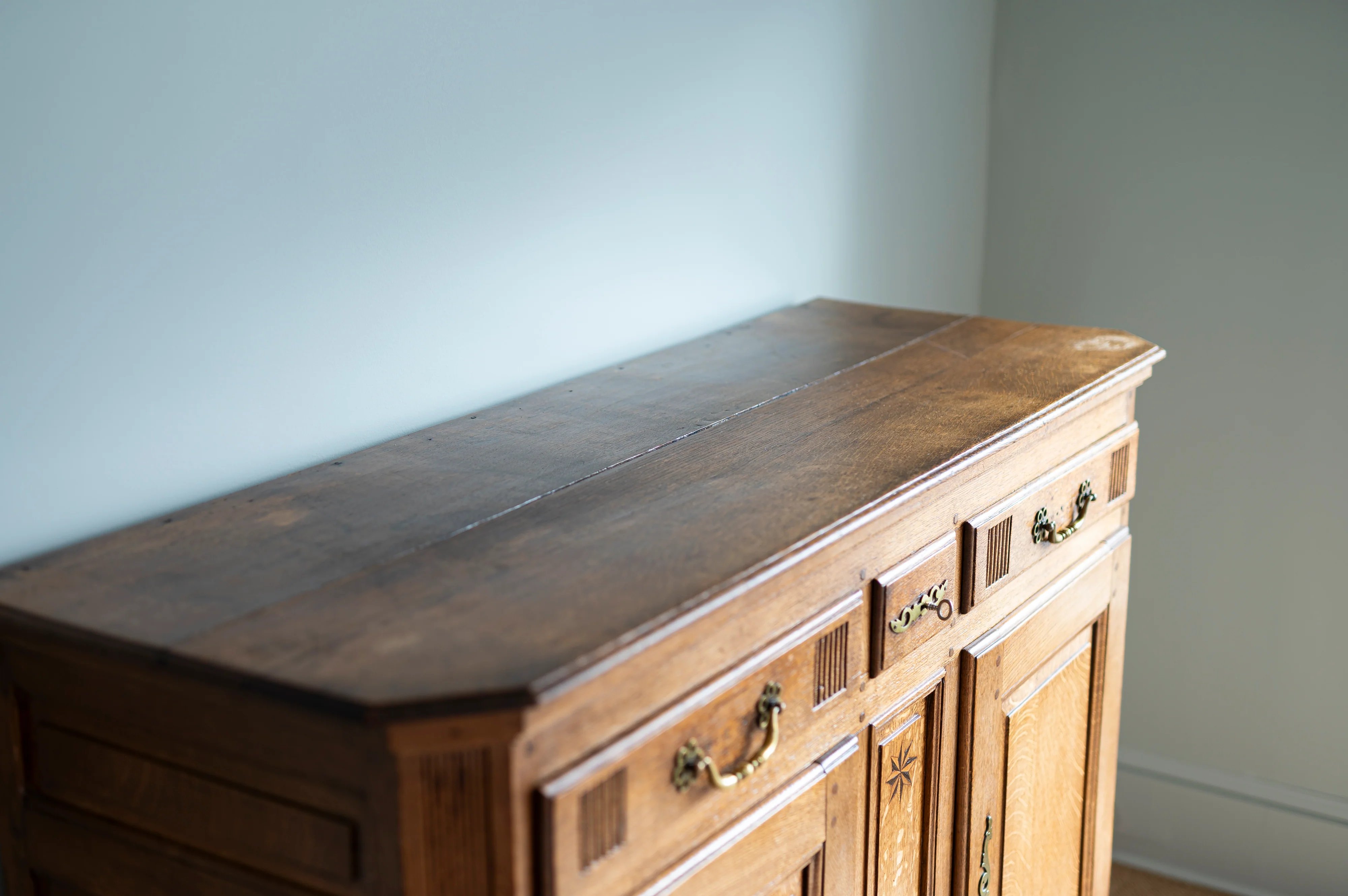French Oak Server